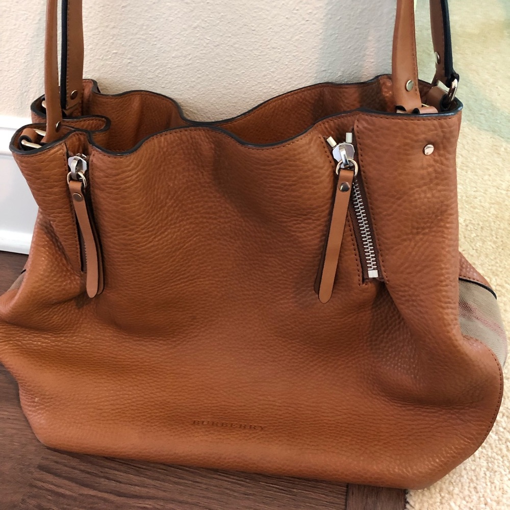 Burberry Maidstone Bag - Authentic and Beautiful